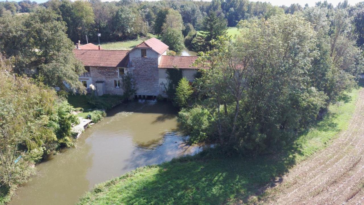 Le Moulin De Chamambard Ξενοδοχείο Saint-Denis-les-Bourg Εξωτερικό φωτογραφία