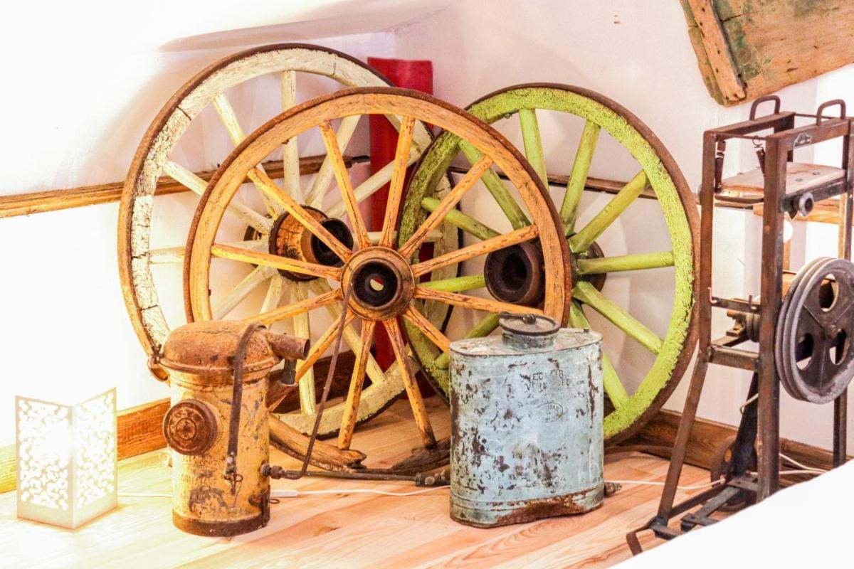 Le Moulin De Chamambard Ξενοδοχείο Saint-Denis-les-Bourg Εξωτερικό φωτογραφία
