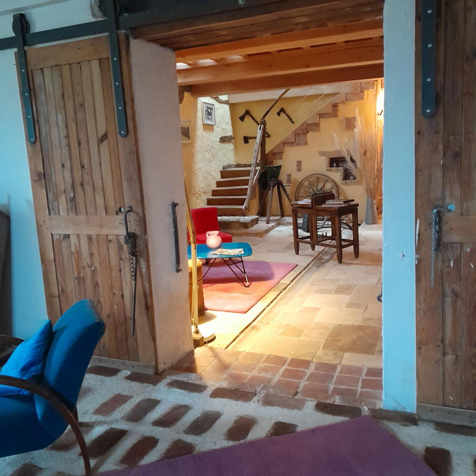 Le Moulin De Chamambard Ξενοδοχείο Saint-Denis-les-Bourg Εξωτερικό φωτογραφία